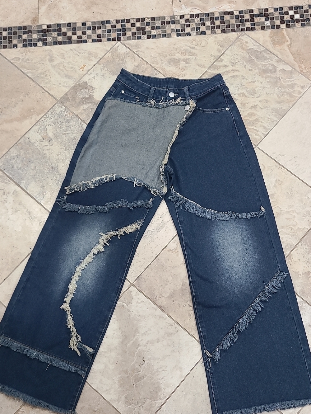 Wide-Leg Patchwork Frayed Jeans - Dark Blue